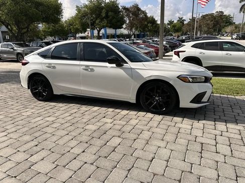 Used 2023 Honda Civic Sport image 15