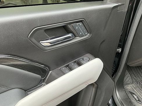 Used 2024 GMC Canyon AT4X w/ AT4X AEV Edition image 16