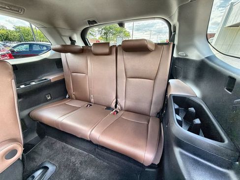 Used 2024 Toyota Grand Highlander AWD image 21