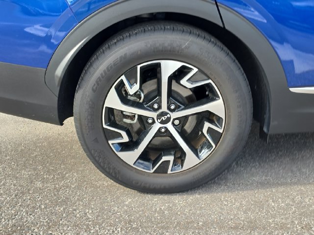 Certified 2025 Kia Sportage EX FWD image 5
