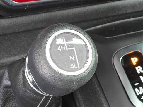 Used 2024 Jeep Wrangler Willys image 19