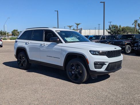 New 2025 Jeep Grand Cherokee Limited image 5