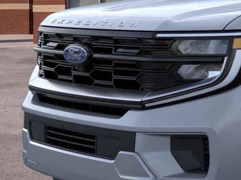 New 2026 Ford Expedition Platinum w/ Platinum Ultimate Package AWD/4WD image 17