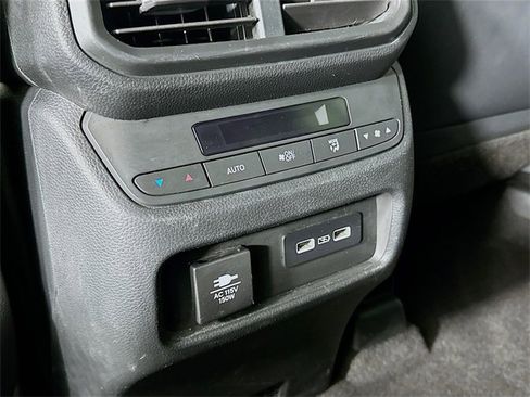 Certified 2023 Honda Pilot TrailSport image 34