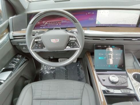 Used 2026 Cadillac Escalade Platinum Sport w/ LPO, ONYX Package image 14