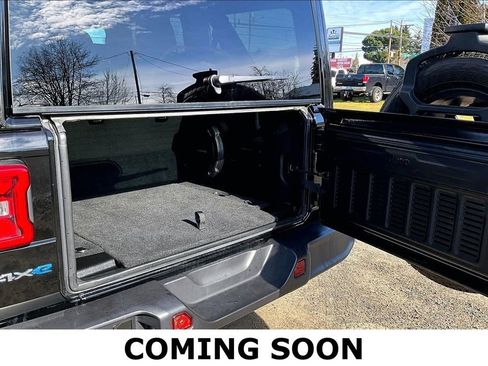 Used 2022 Jeep Wrangler Unlimited Sahara image 37