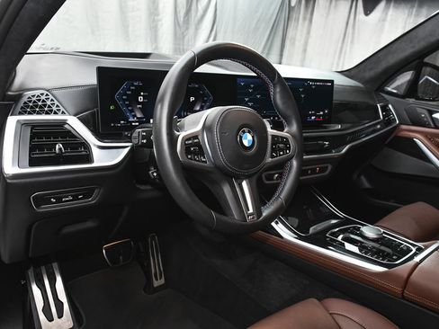 Used 2026 BMW X7 M60i AWD/4WD image 21