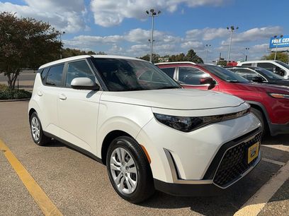 Used 2023 Kia Soul LX