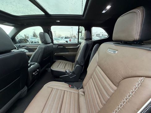 New 2026 GMC Acadia Denali Ultimate AWD/4WD image 5