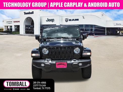 Used 2023 Jeep Gladiator Sport AWD/4WD image 2