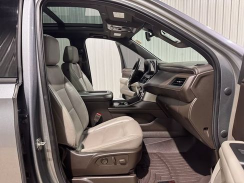 Used 2021 Chevrolet Suburban Z71 AWD/4WD image 25