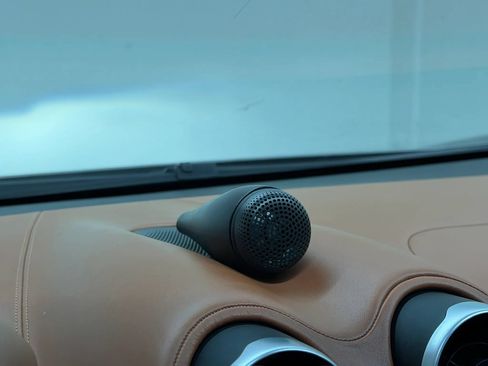 Used 2017 McLaren 570S RWD image 68
