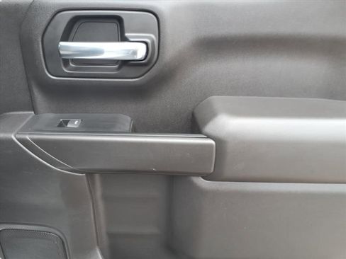 Used 2022 Chevrolet Silverado 1500 Custom w/ Safety Confidence Package image 12