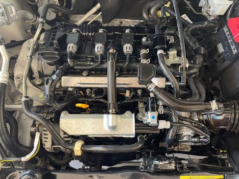 Used 2024 Nissan Kicks S image 30