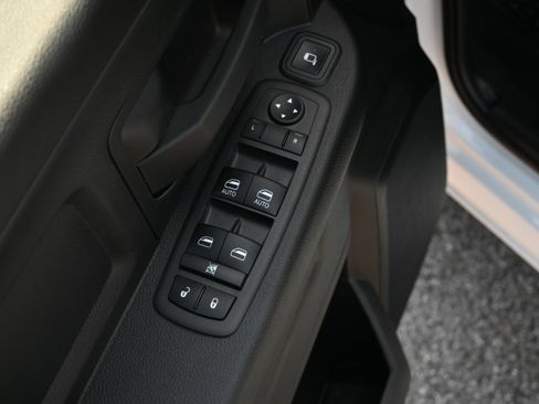 Used 2024 RAM 3500 Tradesman w/ Chrome Appearance Group image 35