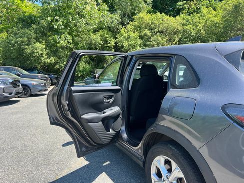 Used 2024 Honda HR-V LX image 32