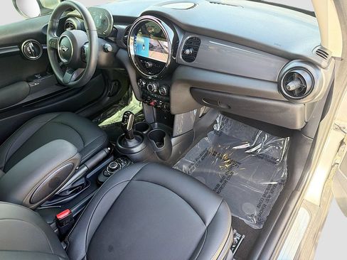 Used 2024 MINI Cooper 2-Door Hardtop w/ Storage Package FWD image 13