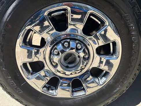 Used 2024 Ford F350 Lariat w/ Lariat Ultimate Package AWD/4WD image 39