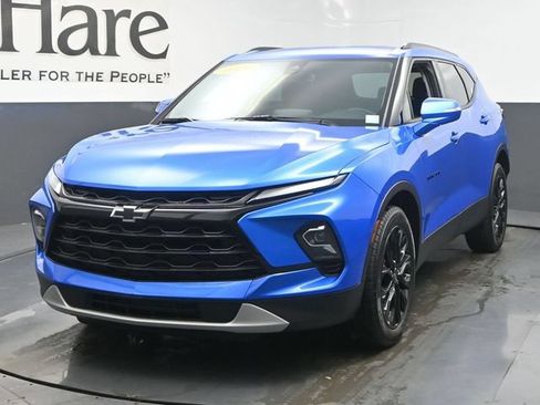 Used 2024 Chevrolet Blazer LT w/ LPO, Black Grille Bar Package FWD image 7