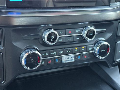 New 2026 Ford F250 Lariat w/ Black Appearance Package image 17