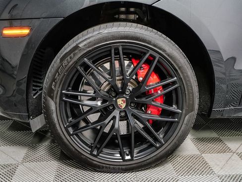 Certified 2023 Porsche Macan GTS AWD/4WD image 39