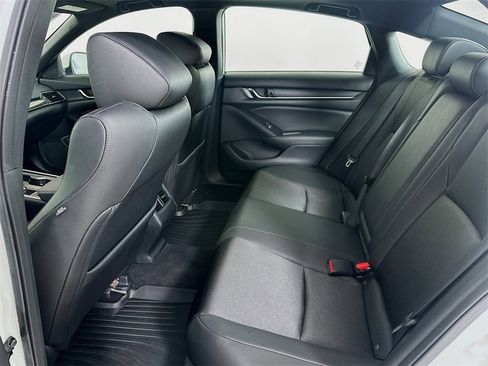 Used 2019 Honda Accord Sport image 16