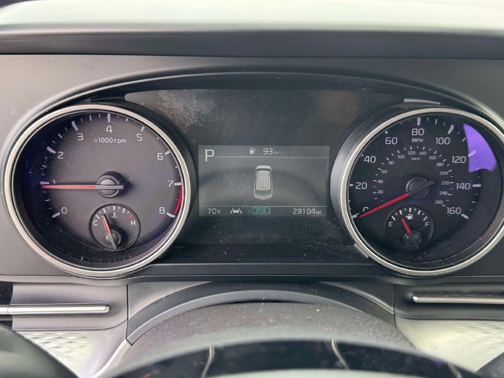 Certified 2024 Kia Carnival LX FWD image 26