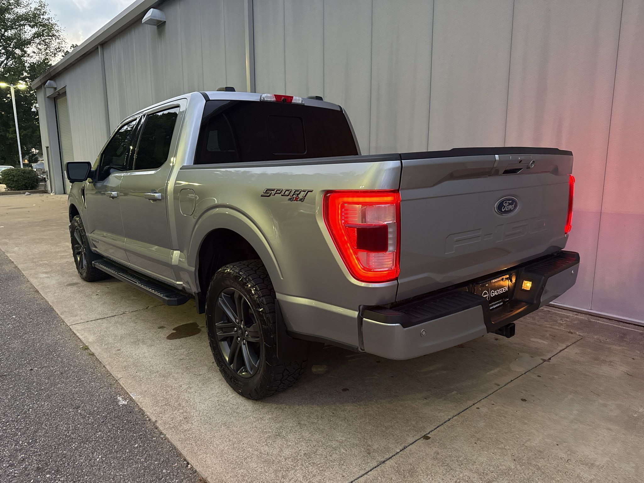 Used 2022 Ford F150 Lariat AWD/4WD image 8