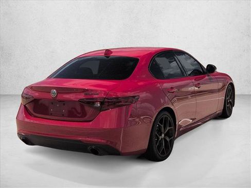 Used 2020 Alfa Romeo Giulia w/ Nero Edizione RWD image 5