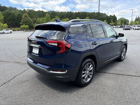 Used 2023 GMC Terrain SLT w/ Infotainment Package II FWD image 9