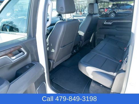 Used 2025 GMC Sierra 1500 SLT image 27