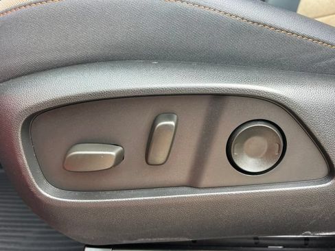 Used 2025 Chevrolet Equinox ACTIV w/ Convenience Package III AWD/4WD image 11