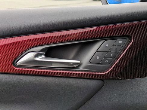 New 2026 Chevrolet Traverse RS image 12