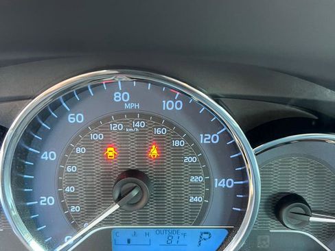 Used 2014 Toyota Corolla LE Premium image 32