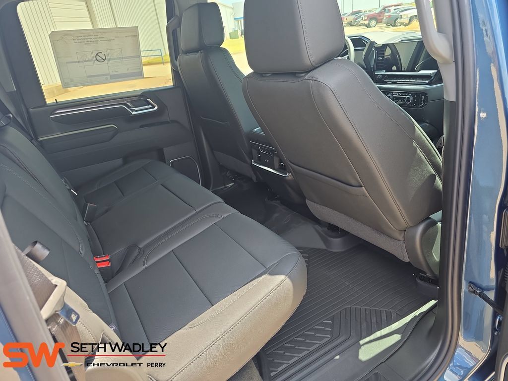 New 2026 Chevrolet Silverado 2500 LTZ w/ LTZ Plus Package AWD/4WD image 11