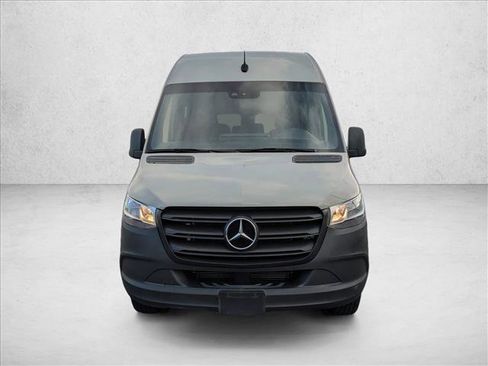 Used 2022 Mercedes-Benz Sprinter 2500 image 2