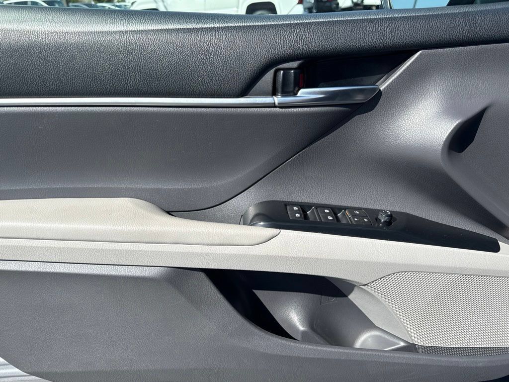 Used 2019 Toyota Camry LE w/ Protection Package (Q2) FWD image 17