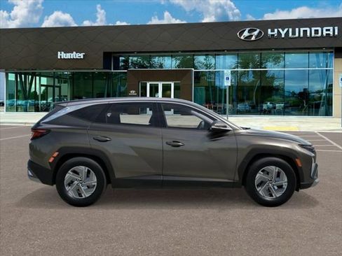 New 2026 Hyundai Tucson Blue SE AWD/4WD image 7