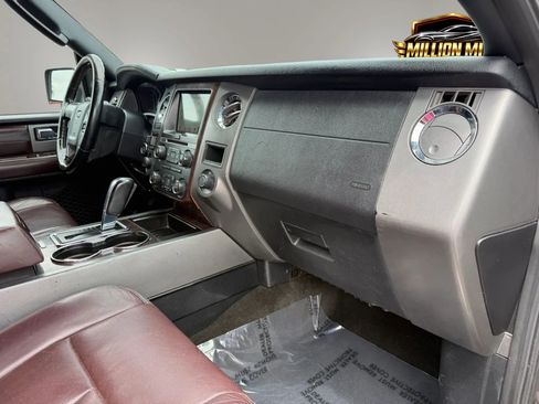Used 2017 Ford Expedition Platinum AWD/4WD image 19