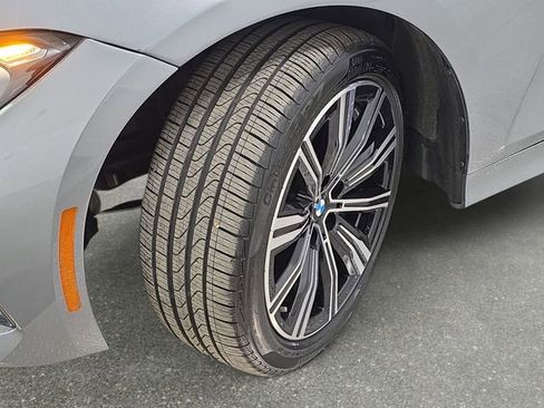 Certified 2025 BMW 330i xDrive Sedan w/ Convenience Package AWD/4WD image 28