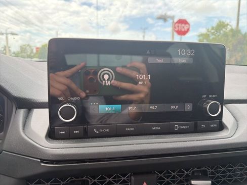 Used 2023 Honda Accord EX image 20