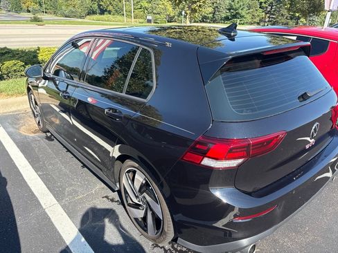 Used 2022 Volkswagen GTI SE FWD image 5