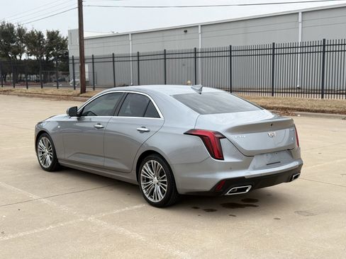 Used 2025 Cadillac CT4 Premium Luxury image 5