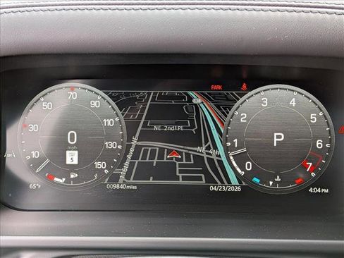 Used 2025 Land Rover Defender 110 X-Dynamic SE AWD/4WD image 15