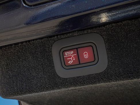 Used 2024 Aston Martin DBX 707 image 42