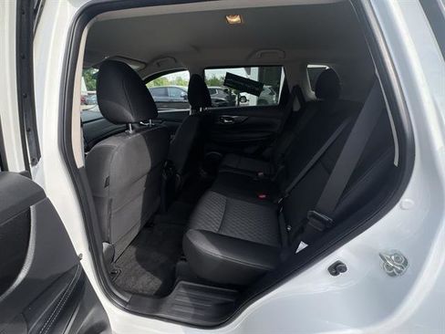 Used 2020 Nissan Rogue SV image 26