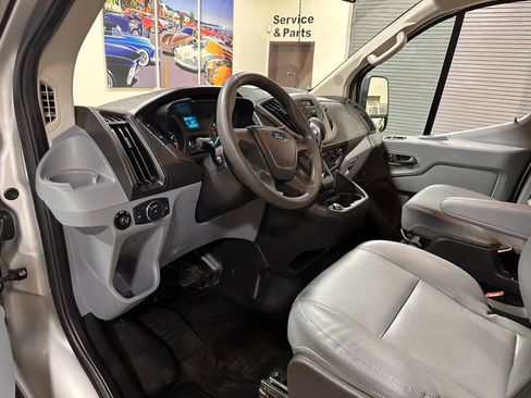 Used 2019 Ford Transit 350 XL image 15