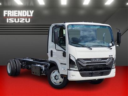 New 2025 Isuzu NPR HD