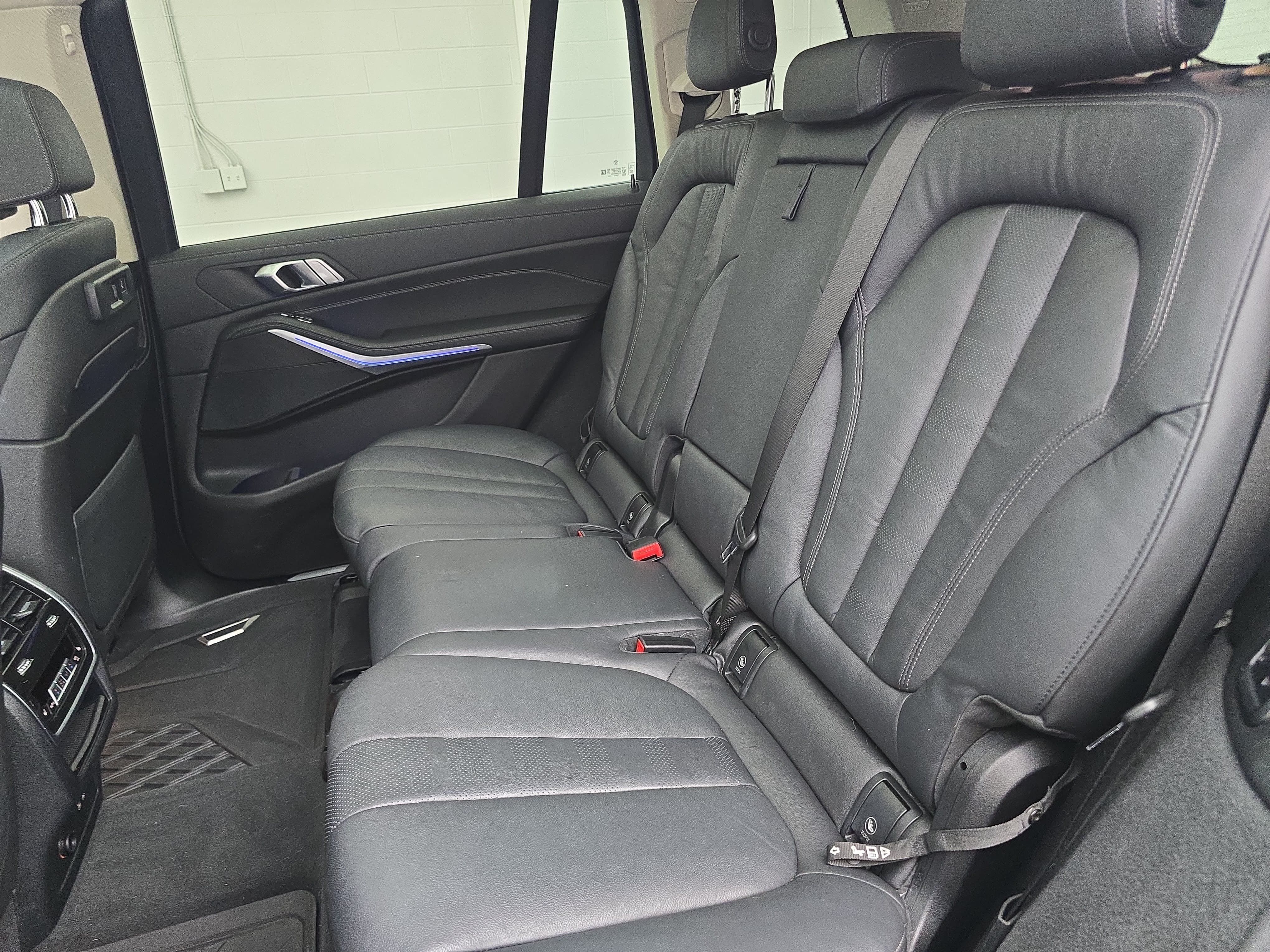 Used 2022 BMW X7 xDrive40i w/ Premium Package AWD/4WD image 18