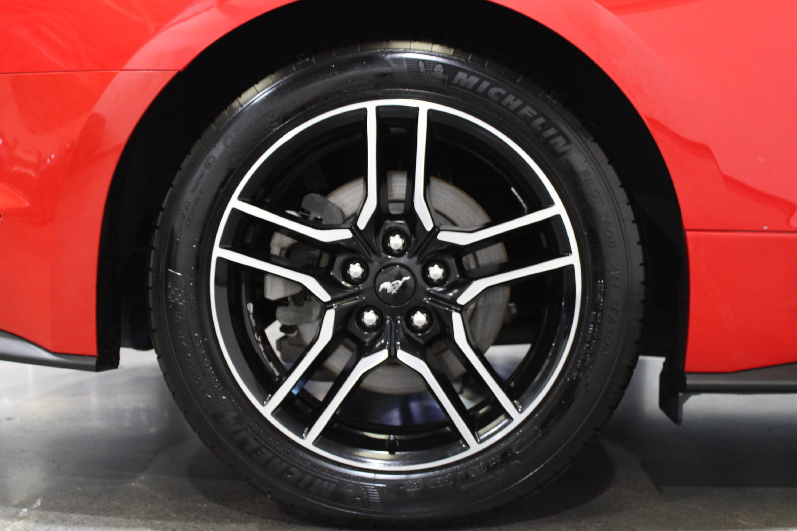 Used 2020 Ford Mustang Premium RWD image 15